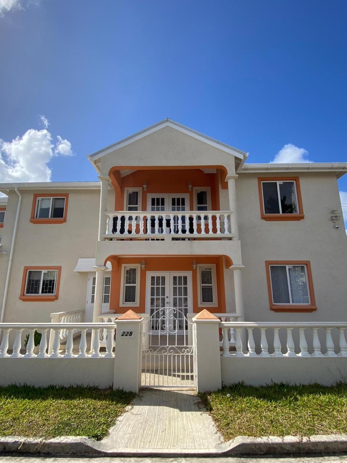Ixoras Beach Apartments Saint Peter Exteriör bild